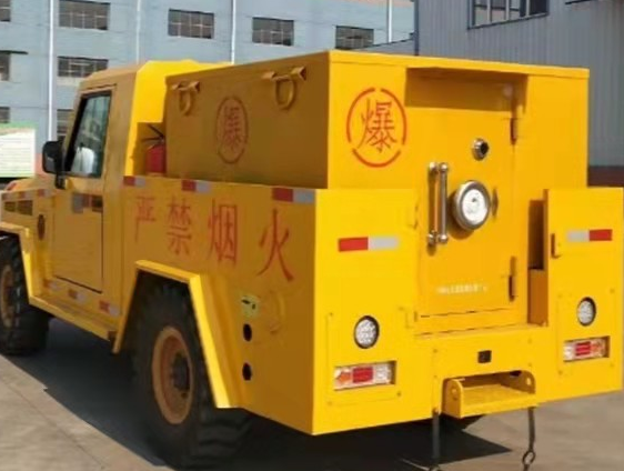 博乐凯龙爆破器材运输车：保障爆破任务的安全运行